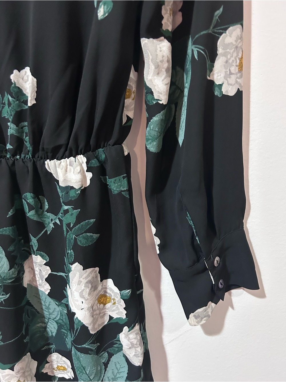 Olivaceous Black Floral Long-Sleeve Romper - Picture 4 of 7